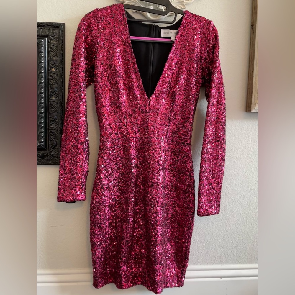 💗Dress the Population Magenta Sequin dress 💗